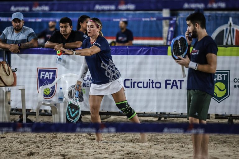 Circuito FAT de Beach Tennis tem 17 categorias em disputa