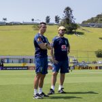 Eduardo Barros ao lado de Fernando Diniz durante treino da Seleção Brasileira