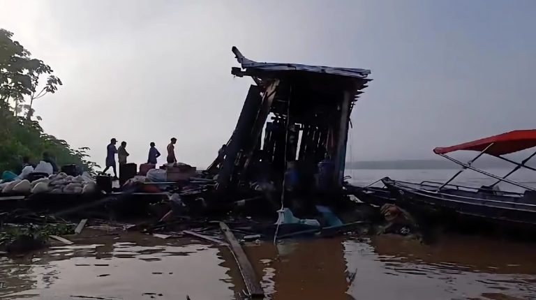 Acidente com balsa em Manicoré, Amazonas (Foto: Reprodução)