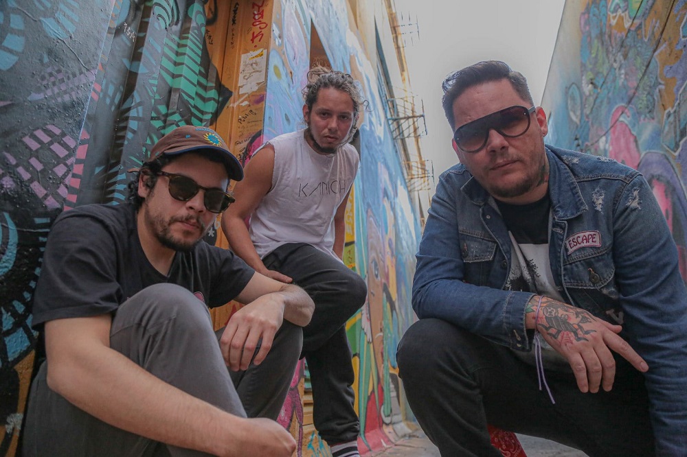 Rafael Borges (guitarra), Anastácio Júnior (bateria) e Luiz Góes (baixo) compõem o grupo