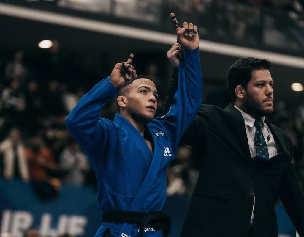 Amazonense de 23 anos elogiou o adversário e projetou o reencontro na disputa pelo cinturão