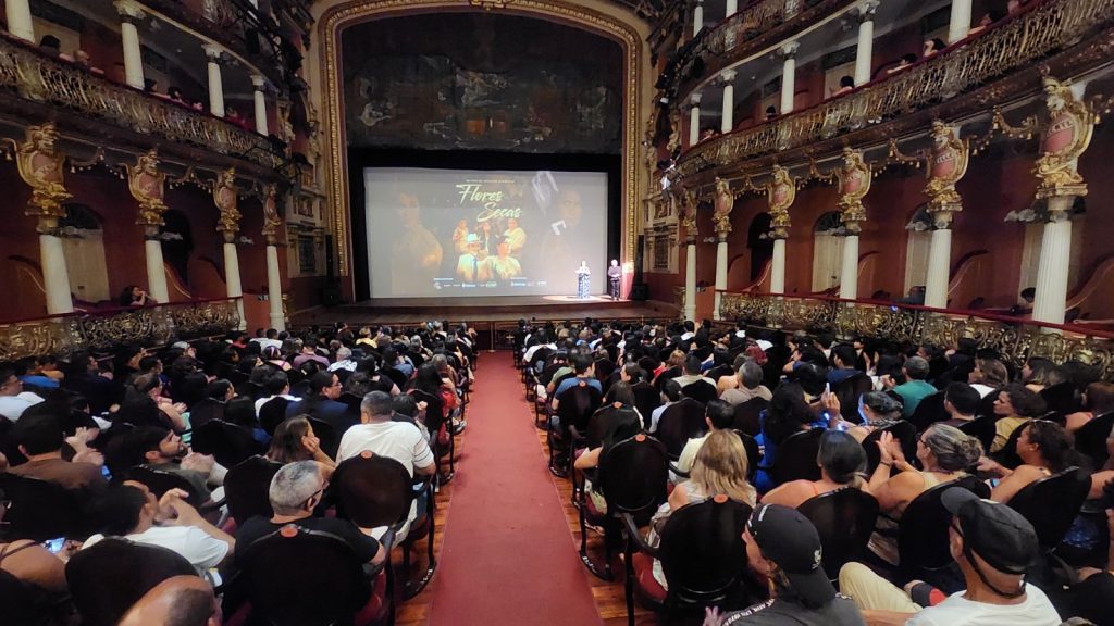 Curta Flores Secas estreia no Teatro Amazonas em Manaus (Foto: Divulgação)