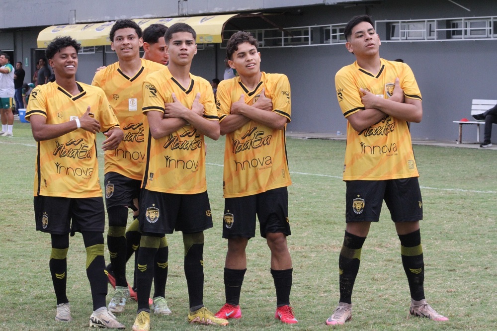 Thiago (duas vezes), Edmundo, Kauê e Nicolas marcaram os gols da Onça-pintada