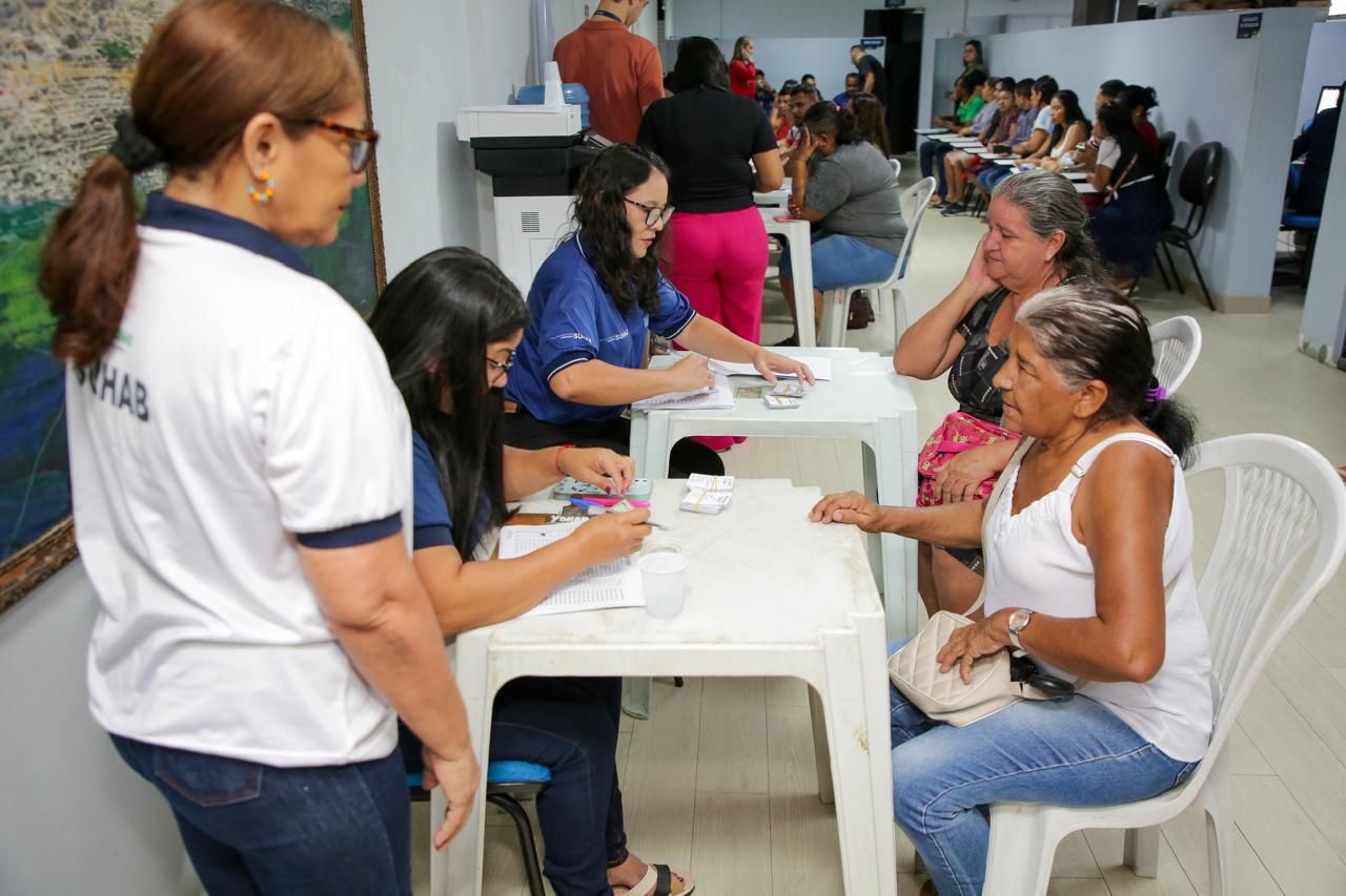 Suhab-01-03.04.2025-Atendimento-das-familias-que-receberam-pagamentos