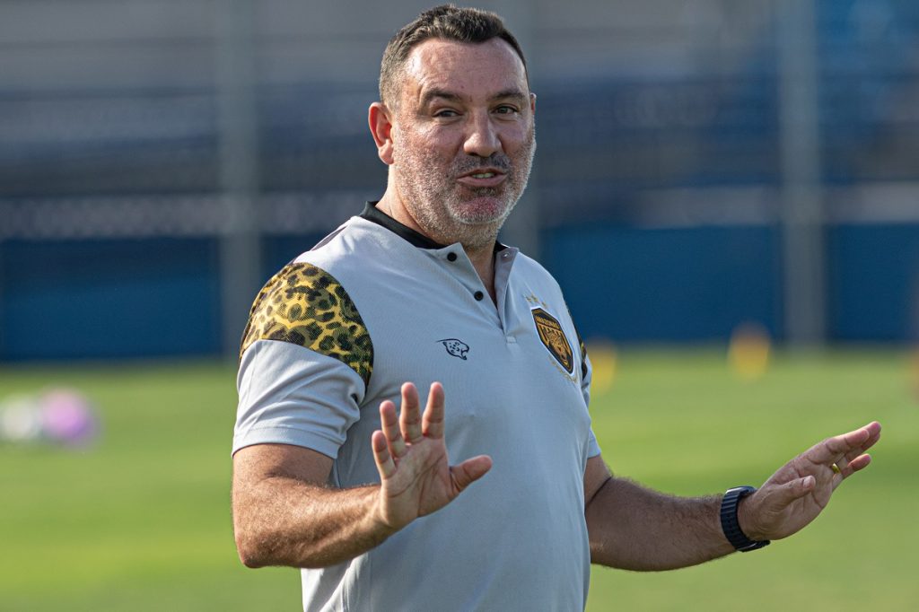 Treinador de 50 anos comandou o Velo Clube na disputa do Paulistão 2025