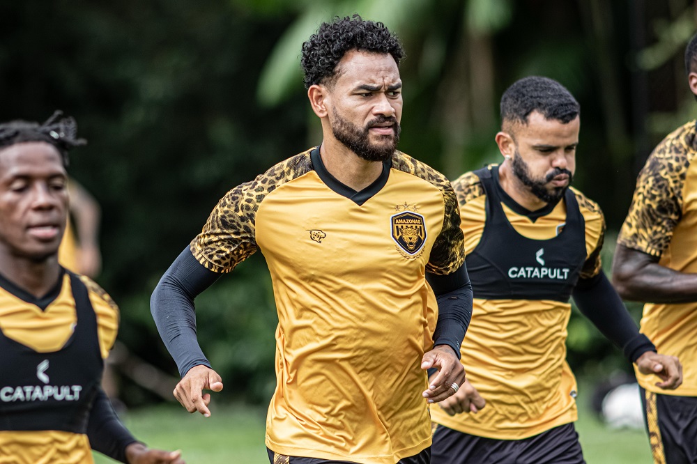 Zagueiro tem passagem por clubes como Ituano, Criciúma, Internacional, Goiás e Palmeiras