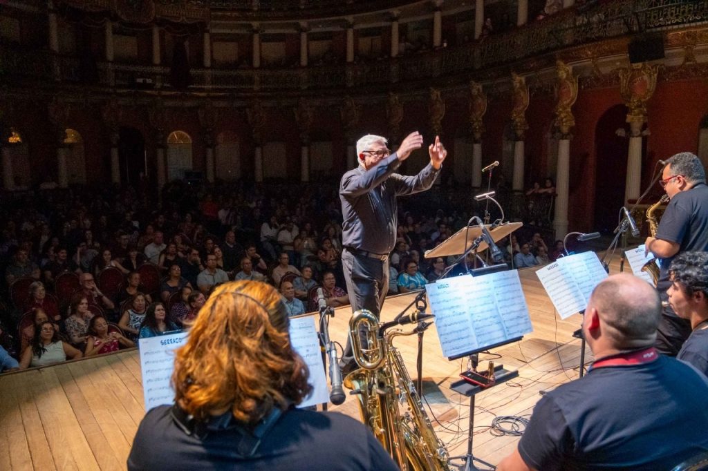 Originado entre 1890 e 1910, o jazz tornou-se um dos gêneros mais importantes da música