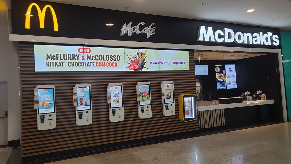 Restaurante funciona diariamente no horário do shopping