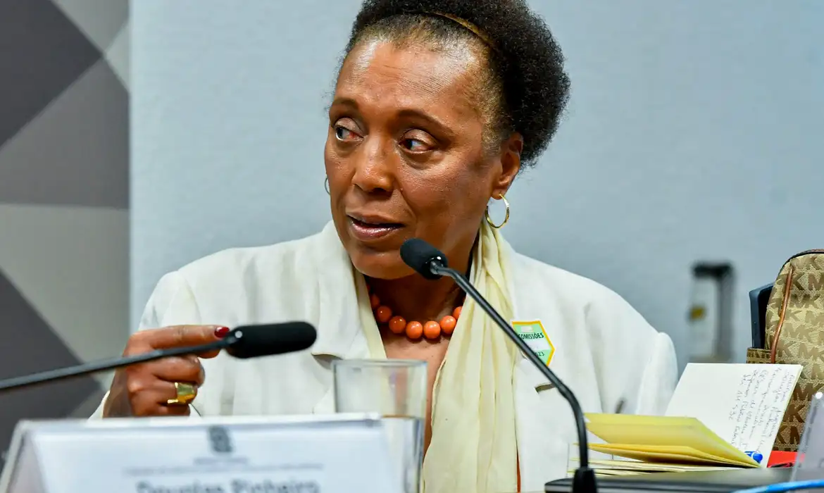 Ministra Vera Lúcia, do TSE, em pronunciamento durante evento oficial