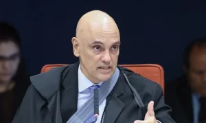 Ministro Alexandre de Moraes durante audiência com Aldo Rebelo no STF
