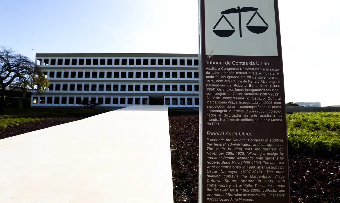 TCU abre concurso com salário de R$ 15 mil para nível médio