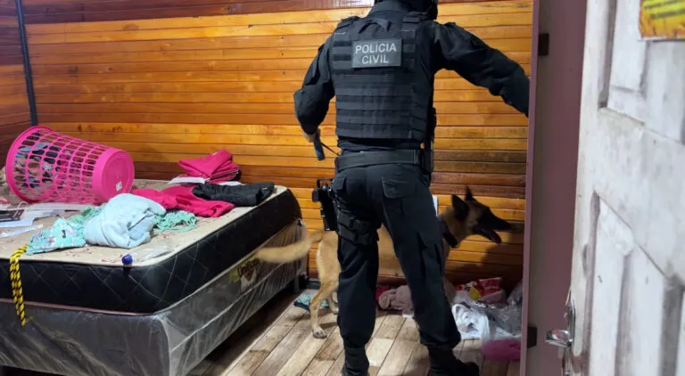 Polícia Civil prende casal acusado de lavagem de dinheiro para o Comando Vermelho