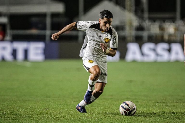 Amazonas FC vence Athletic-MG em Manaus