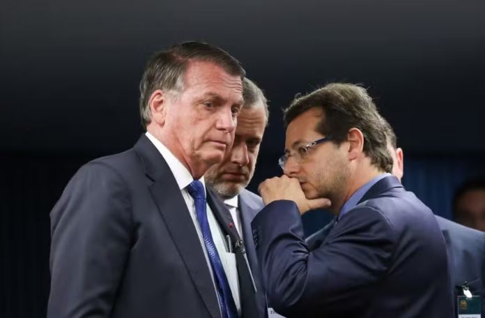 Jair Bolsonaro durante sessão de julgamento no STF transmitida ao vivo pela TV Justiça