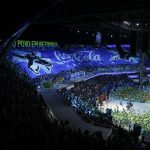 Apresentação do Boi Caprichoso com lenda amazônica no Festival de Parintins 2025