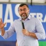 Governo-do-Amazonas-realiza-pagamento-da-primeira-parcela-do-13o-salario-dos-servidores-publicos-estaduais-2_Governador-Wilson-Lima_foto-Arquivo-Secom.
