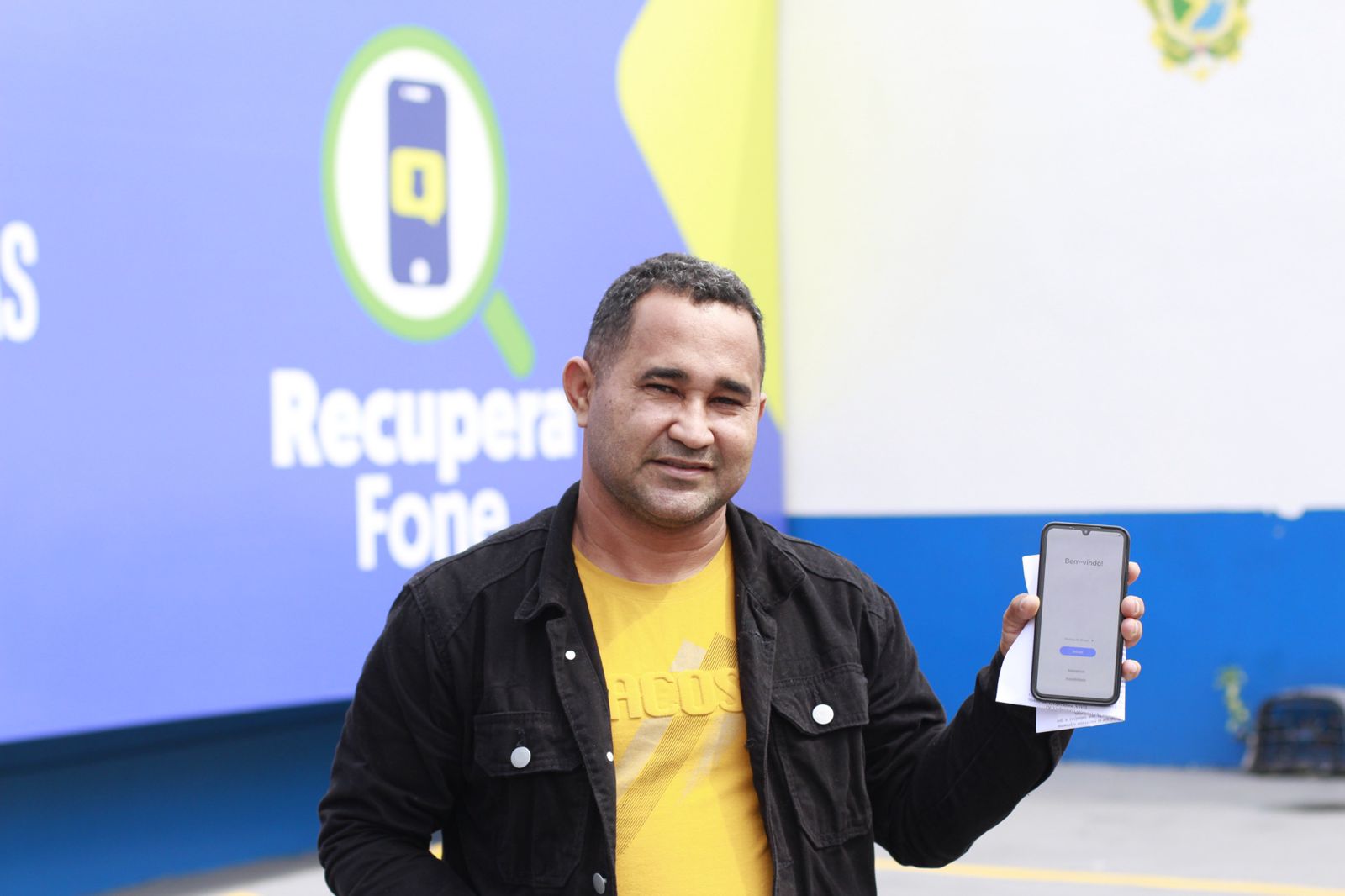 Celulares recuperados sendo entregues no NIRC em Manaus durante ação da SSP-AM