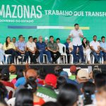 Governador Wilson Lima entrega equipamentos agrícolas a produtores de Barreirinha durante ação do Governo do Amazonas