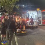 Moto caída em avenida de Manaus após acidente que matou grávida e bebê