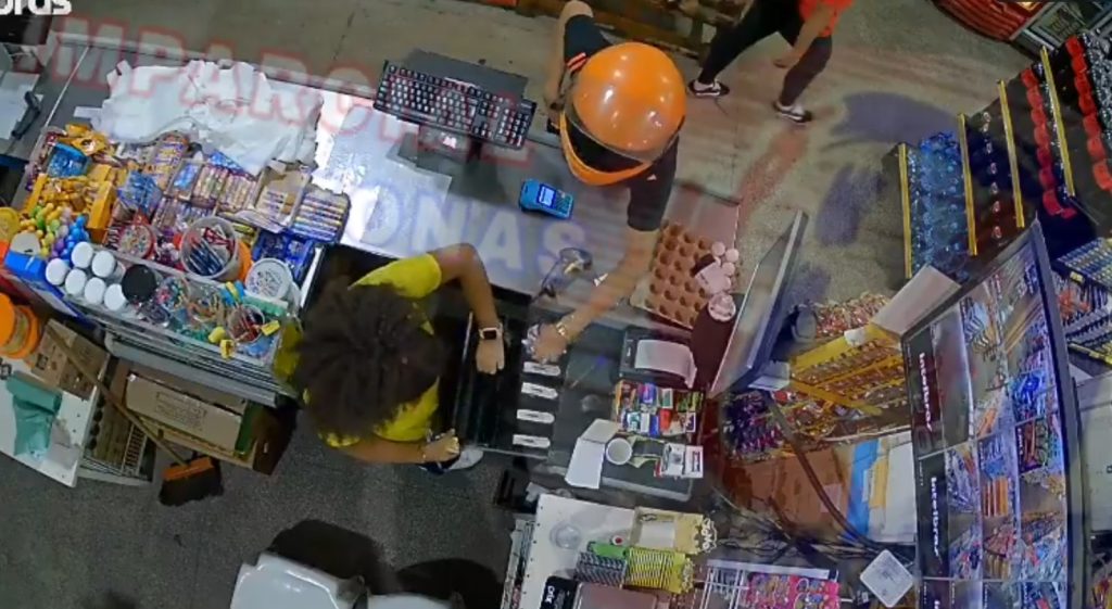 assalto mercadinho manaus