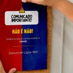 Mulheres assistem ao Festival de Parintins com segurança reforçada pela Polícia Civil