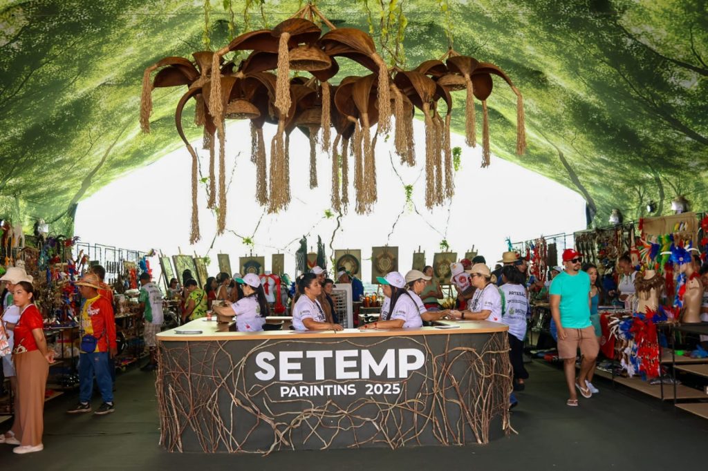 Mostra de artesanato e economia solidária em Parintins (Foto: Divulgação)