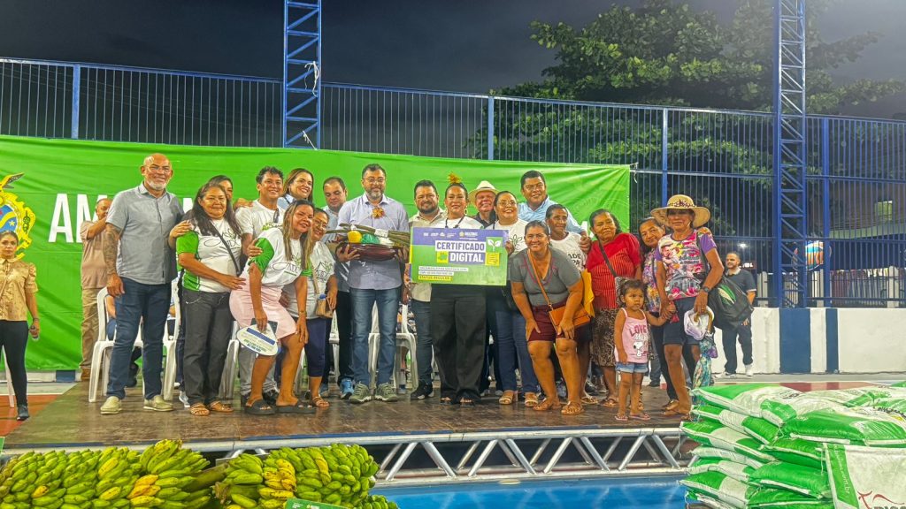 Entrega de sal mineral e apoio a produtores rurais em Borba e Novo Aripuanã, no Amazonas