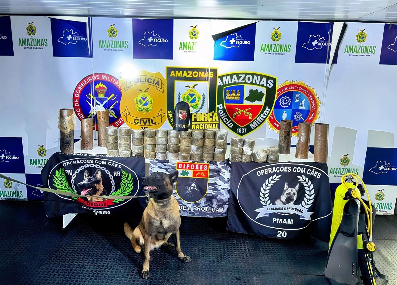 Polícia encontra maconha escondida em cilindros de aço durante operação fluvial no Amazonas