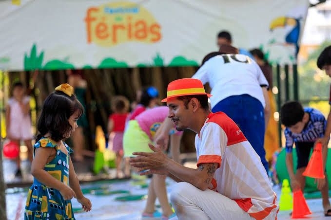 Crianças participam de atividades culturais em centro histórico de Manaus durante o Festival de Férias (Foto: Divulgação)