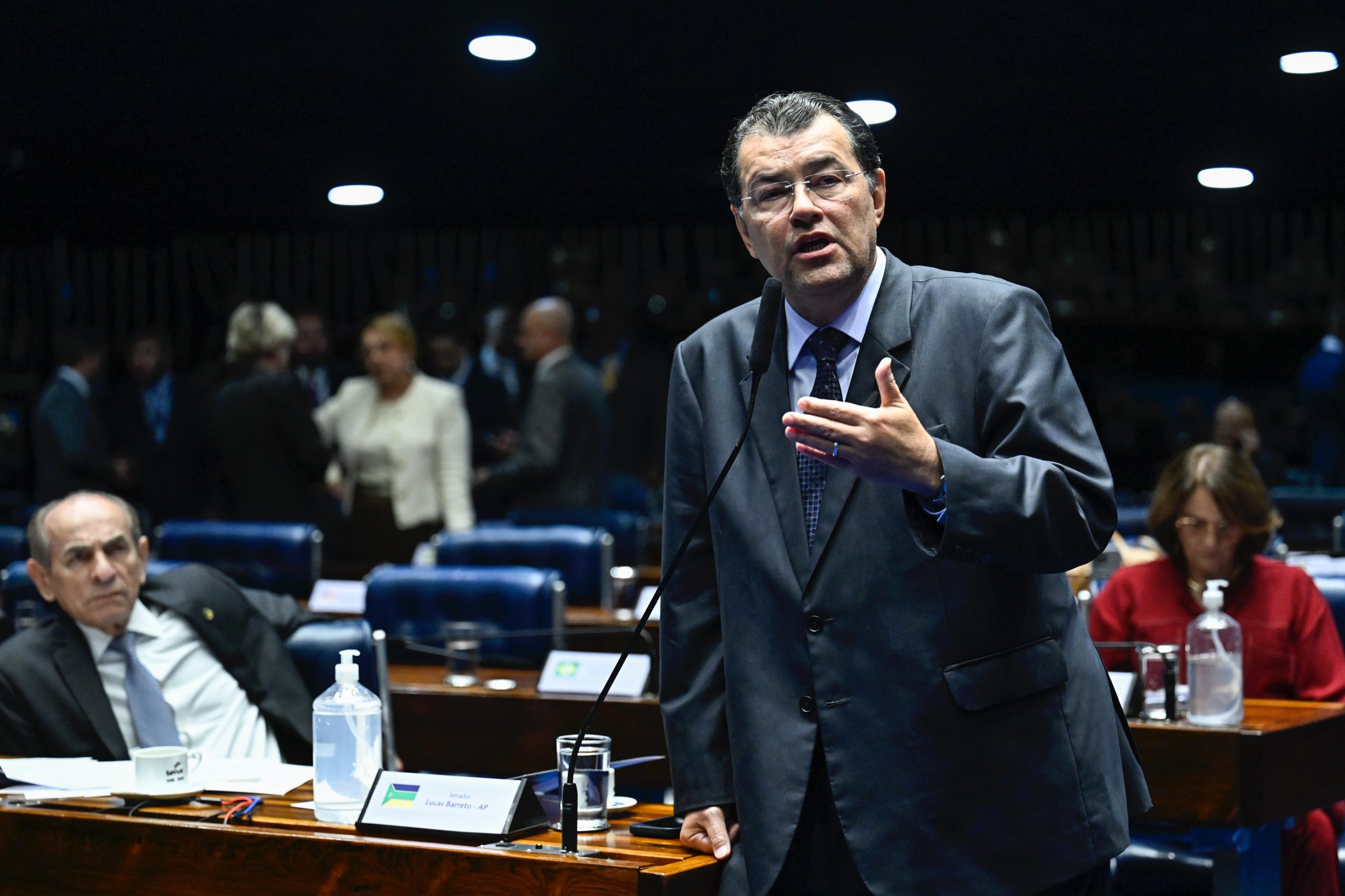 Senador Eduardo Braga durante sessão no Senado sobre o Programa Acredita Exportação