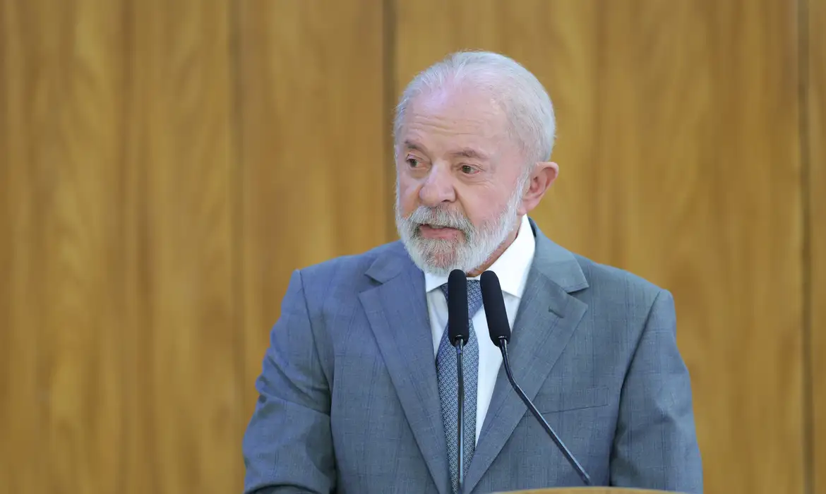 Presidente Lula assina decreto sobre Lei da Reciprocidade Comercial em evento no Palácio do Planalto