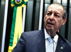 Senador Omar Aziz defende a reconstrução da BR-319 no plenário do Senado