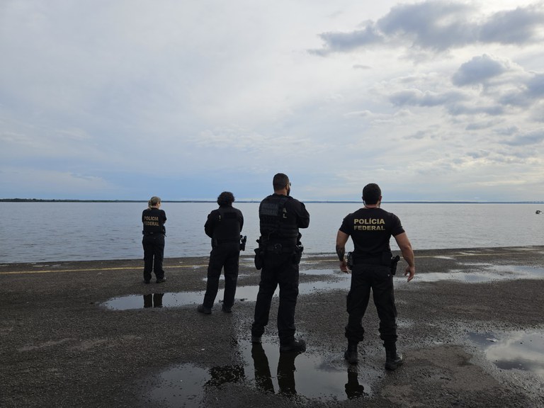 Polícia Federal resgata mulher colombiana em situação de risco no Porto de Manaus
