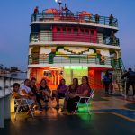 Barco da Bienal das Amazônias aporta em Manaus com arte, oficinas e programação gratuita