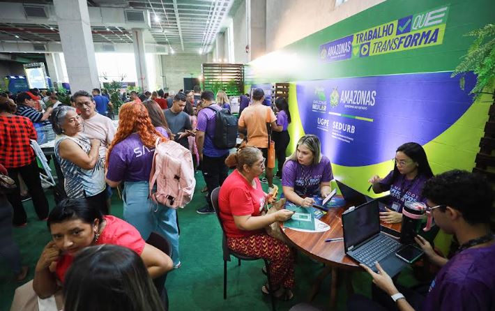 Famílias participam do Feirão Amazonas Meu Lar em Manaus em busca da casa própria