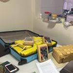 Agentes da Polícia Civil durante operação que desarticulou grupo de tráfico no Amazonas