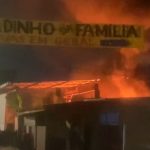Incêndio atinge galpão de recicláveis no Jorge Teixeira, Zona Leste de Manaus