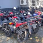 Motocicletas recuperadas pela PC-AM são devolvidas a donos durante operação no interior do Amazonas