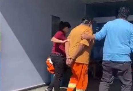 Homem de 63 anos é preso em Manaus após agredir ex-companheira durante discussão por DVD