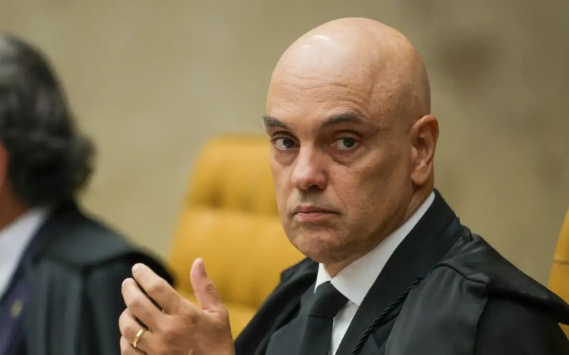 Polícia fará monitoramento integral da residência de Bolsonaro, decide Moraes