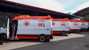 Serviços públicos funcionando durante feriado em Manaus