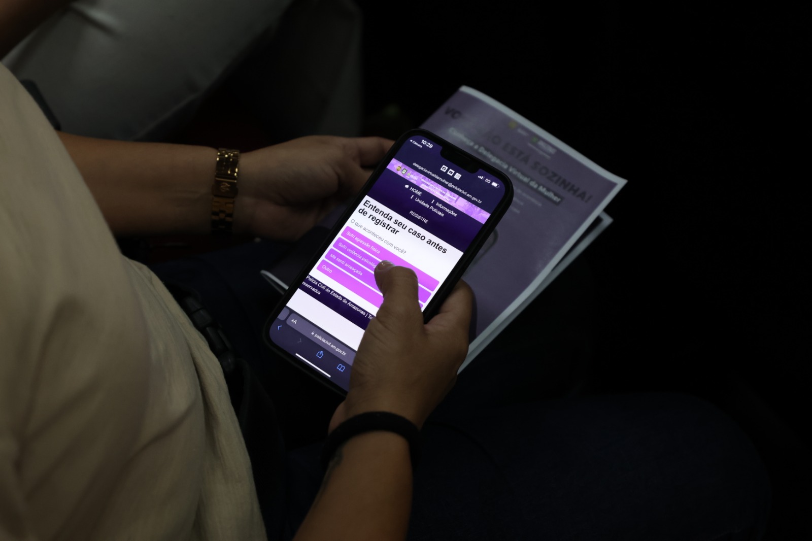 Delegacia Virtual da Mulher é lançada no AM para agilizar pedidos de medidas protetivas