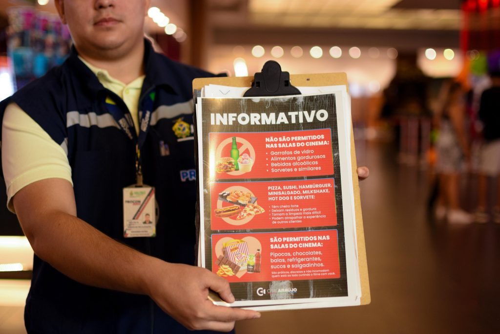 Fachada de cinema em shopping de Manaus onde consumidores foram impedidos de entrar com alimentos