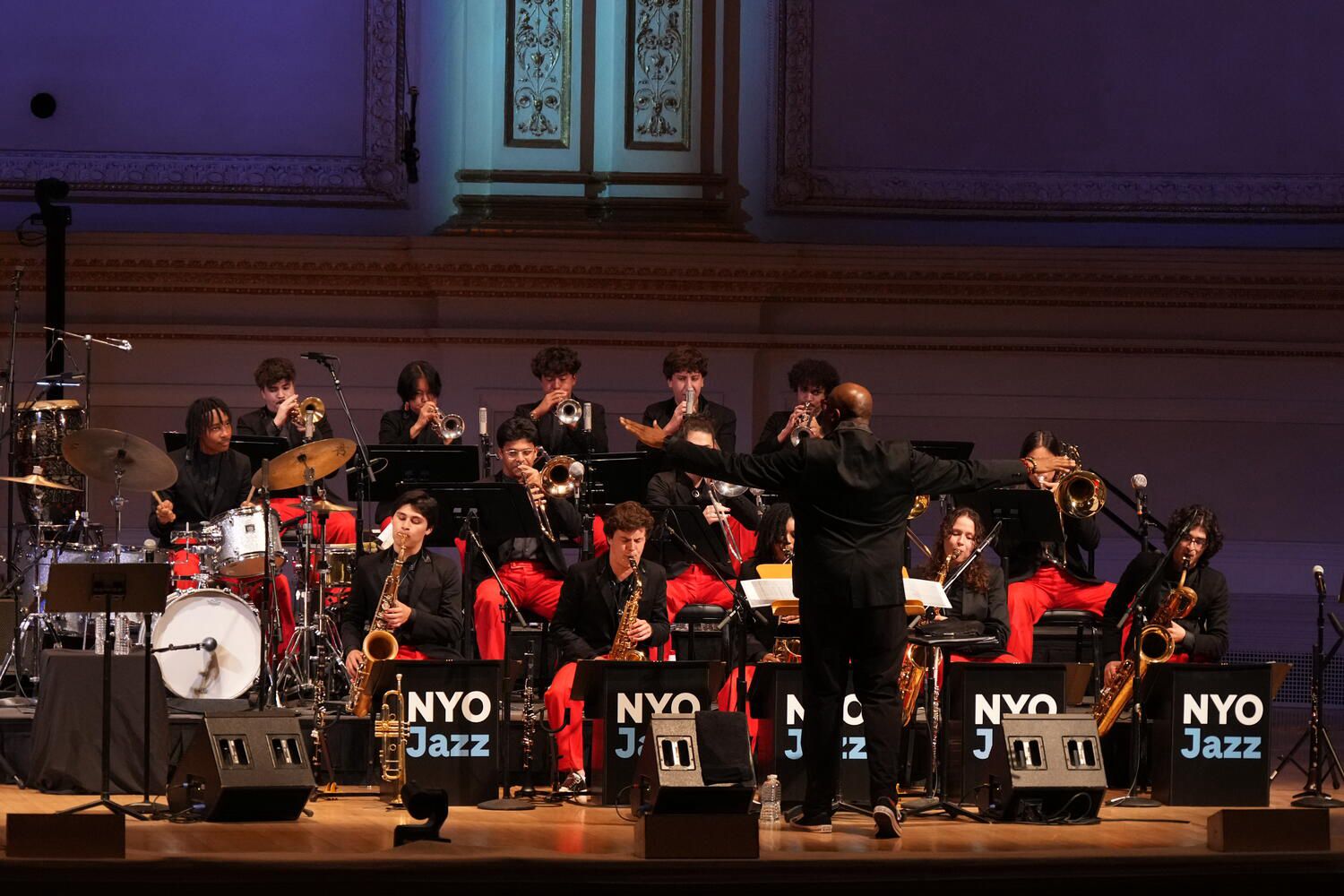 Teatro Amazonas recebe espetáculos de jazz neste fim de semana