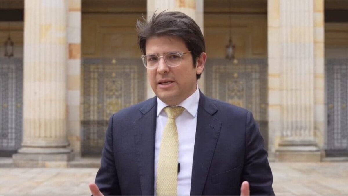 Pré-candidato à Presidência da Colômbia Miguel Uribe morre após ataque a tiros