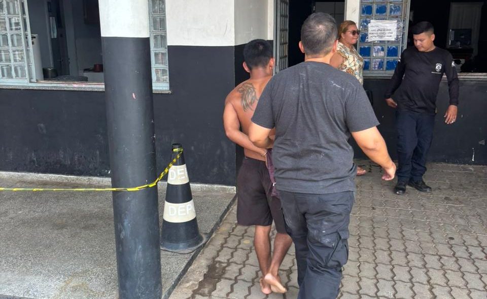 Homem é preso por agredir cunhada com pedaço de madeira no AM