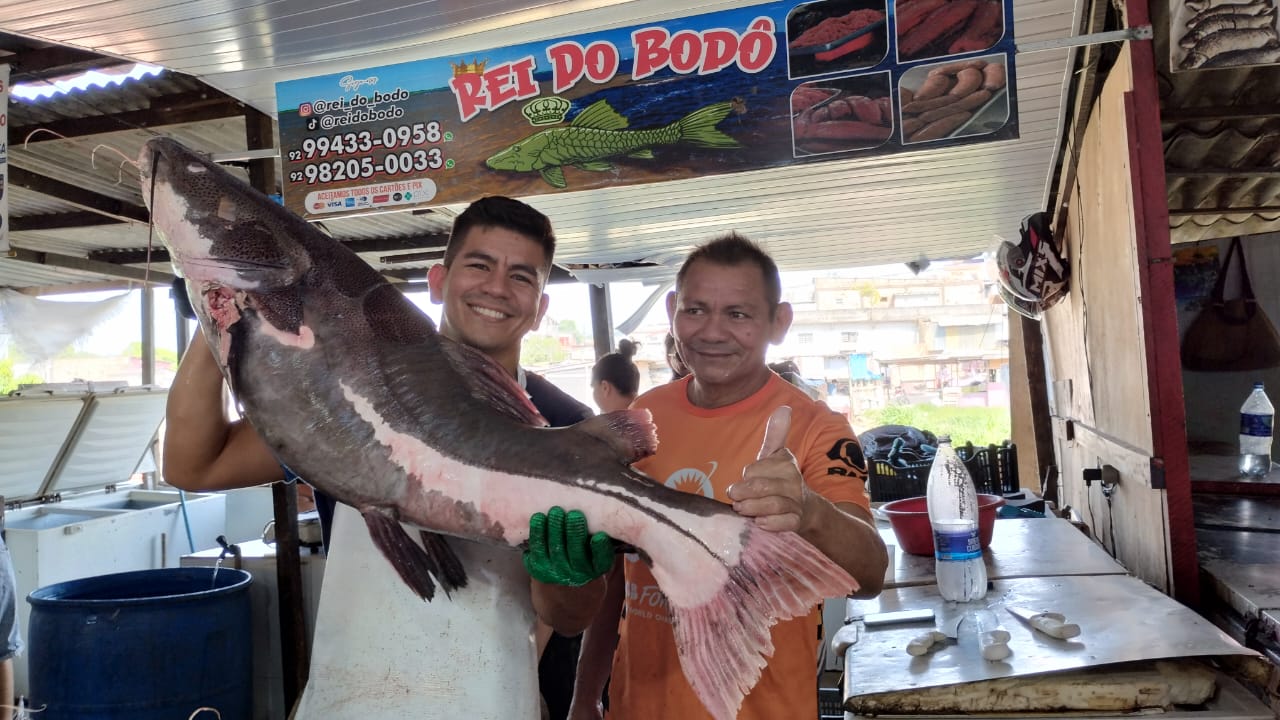 Dia dos Pais: Filho do ‘Rei do Bodó’ mantém vivo o legado na Feira do Mutirão, em Manaus