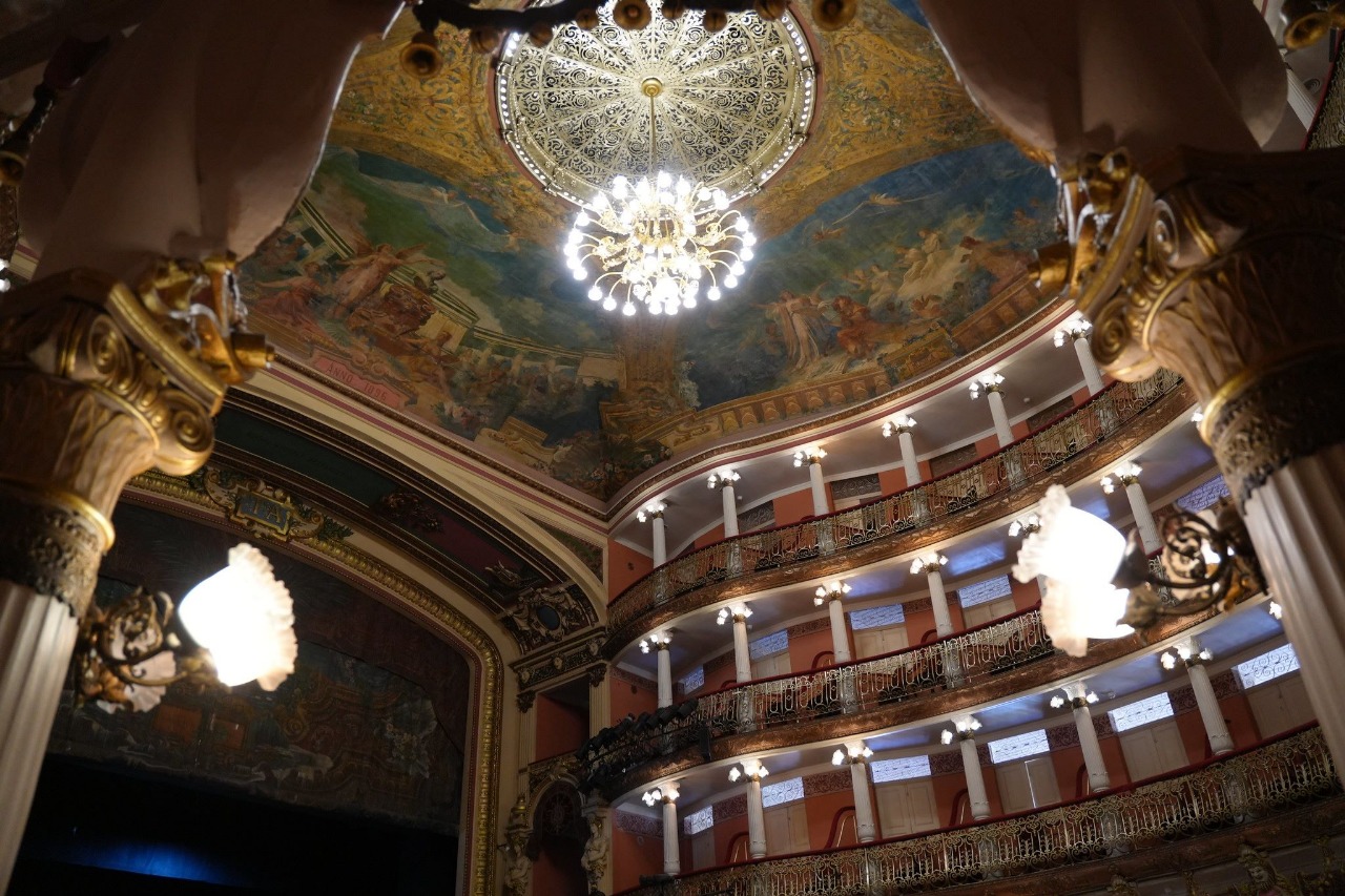 Visite o Teatro Amazonas: história, arte e cultura em Manaus