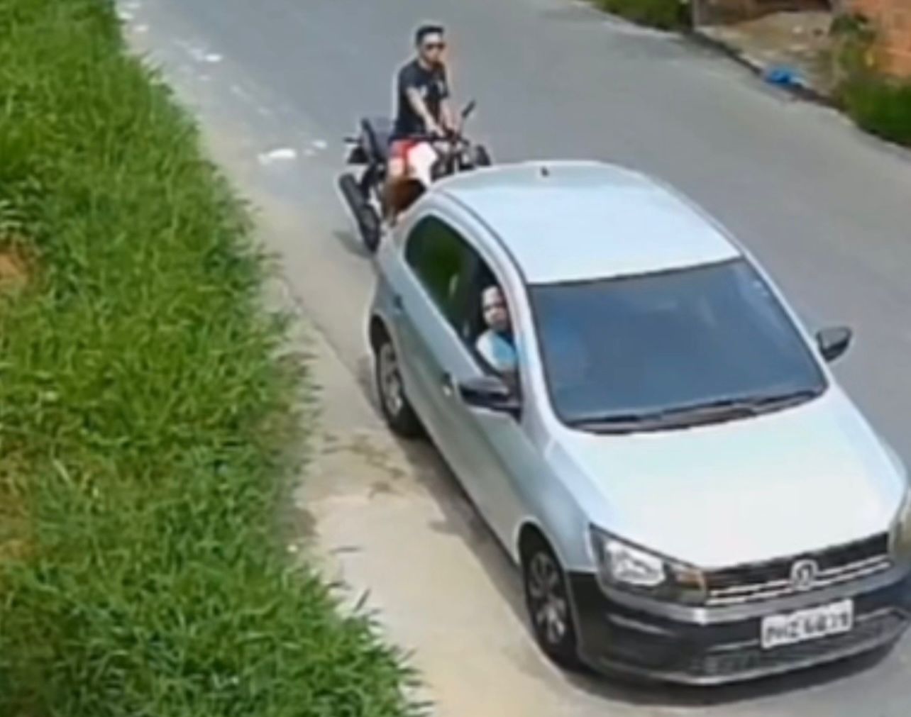 Polícia procura trio por abandonar cachorros no Nova Cidade