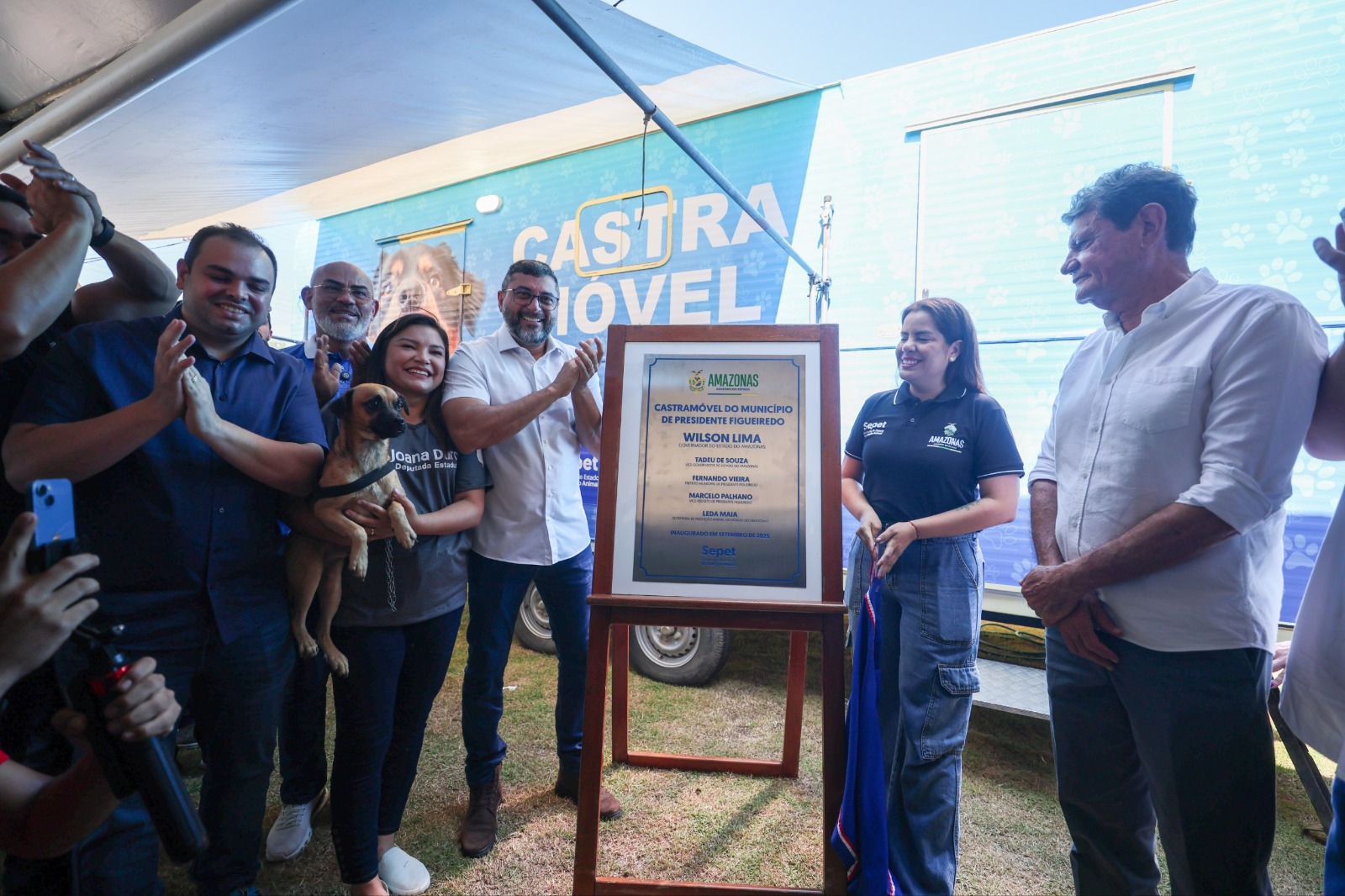 Wilson Lima inaugura primeiro Castramóvel no interior do Amazonas